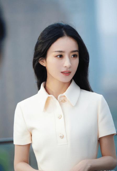 趙麗穎離婚后狀態(tài)回春，運動裝淡妝拍廣告被贊“重返18歲”